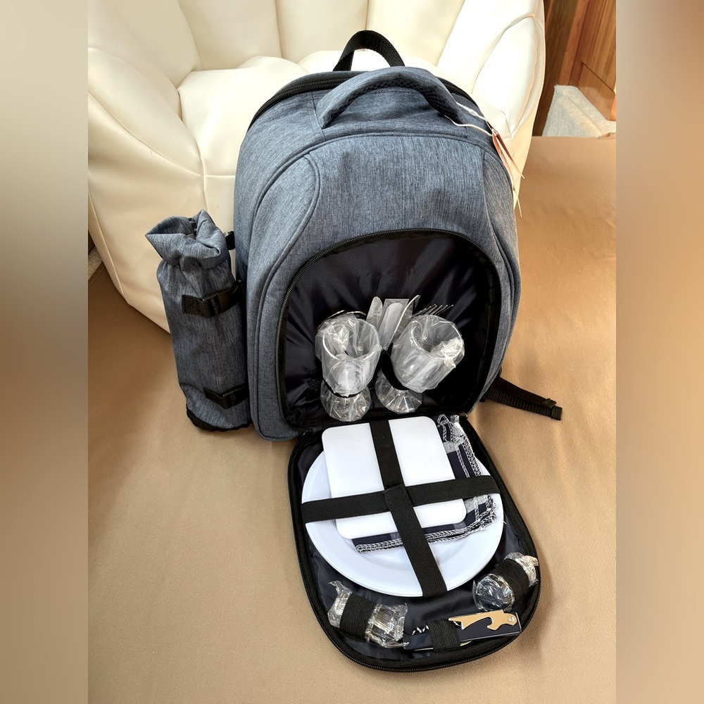 Apollo Walker brand 2 Person Picnic Backpack in Heather Blue - NWT